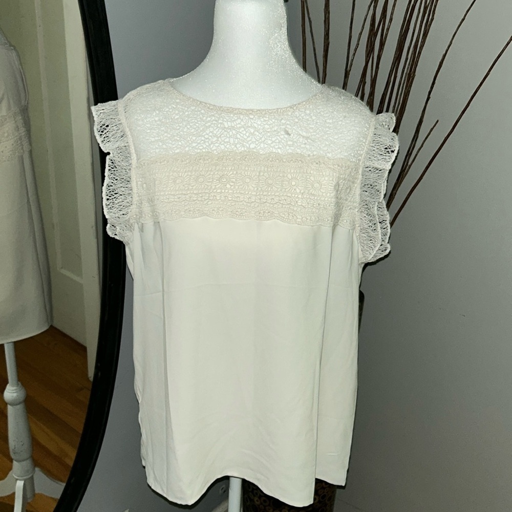 LOFT Cream Lace Yoke Cap Sleeve Blouse